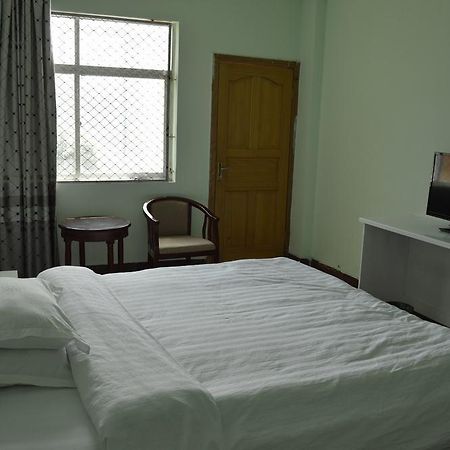 Tianwaitian Inn Лхаса Екстериор снимка